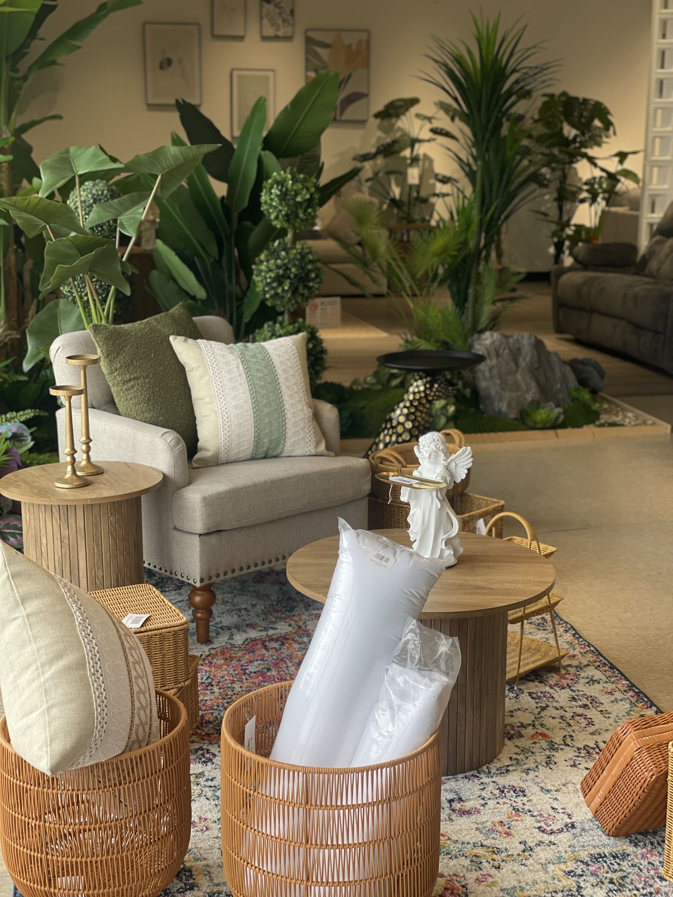 Furniture & Home Goods near Memphis